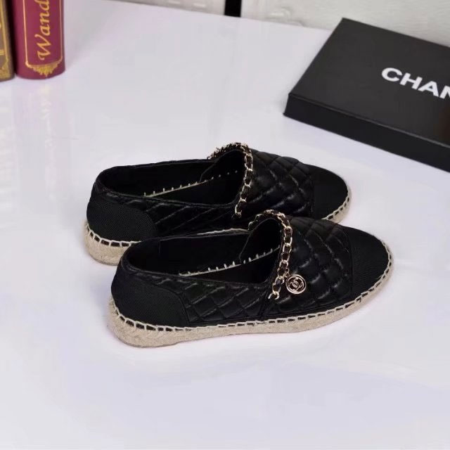 2018 chanle women shoes in Lambskin leather