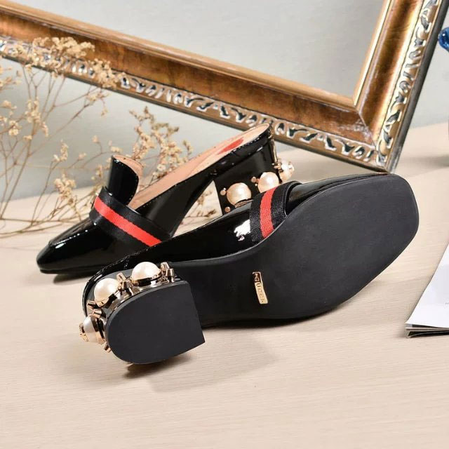 2018 gucci women Sandal in Patent leather