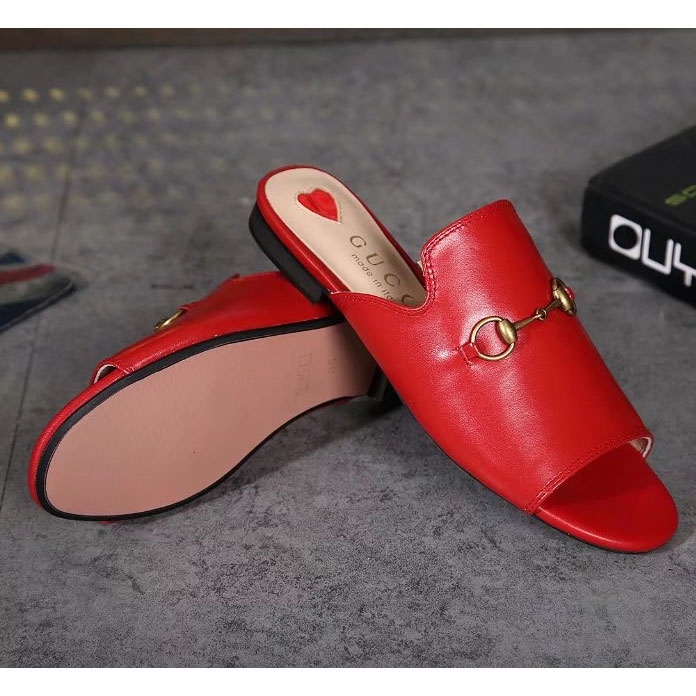 2018 gucci women Slippers in leather