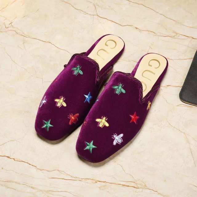 2018 gucci women Slippers in rivet