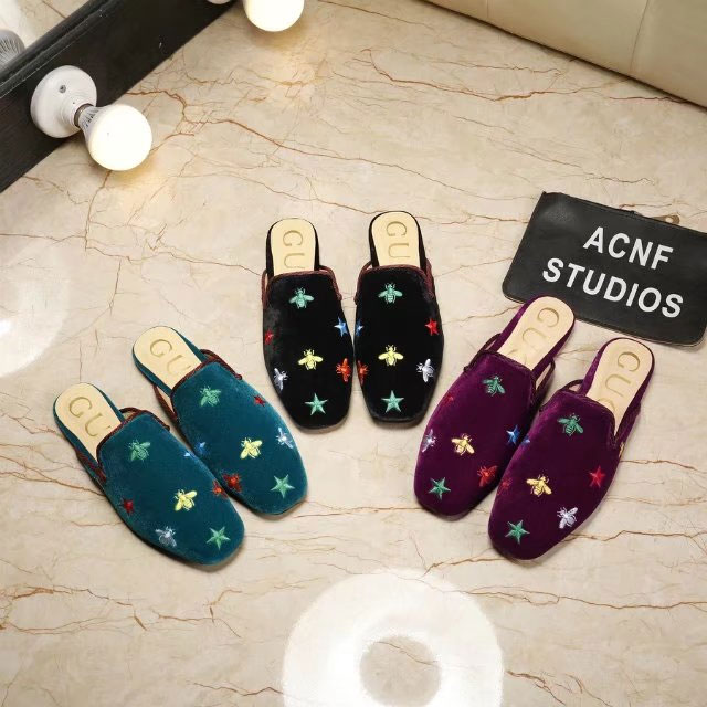 2018 gucci women Slippers in rivet