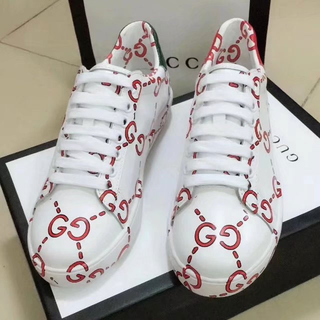 2018 gucci women Sneakers shoes in Calfskin leather