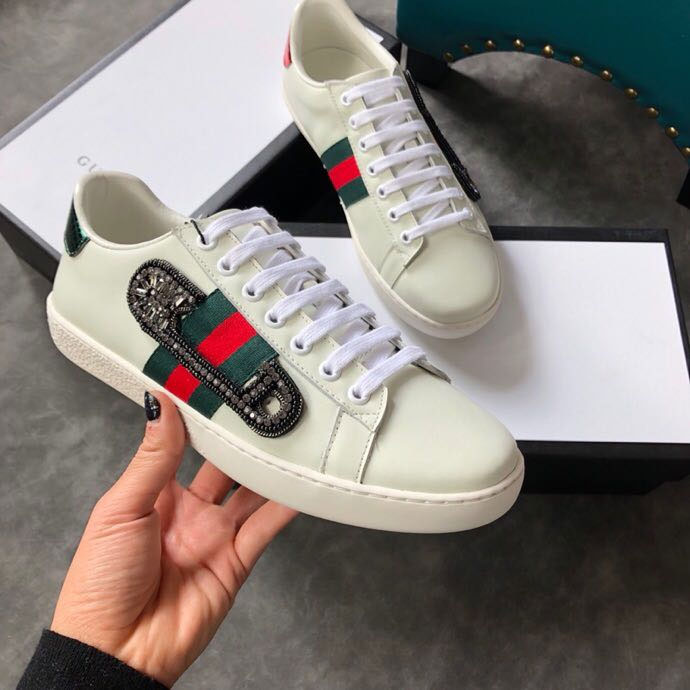 2018 gucci women shoes in Calfskin