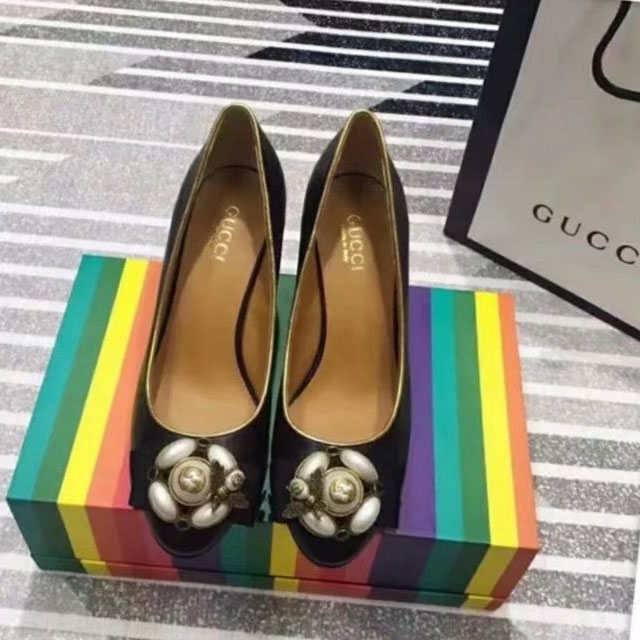 2018 gucci women shoes in Calfskin