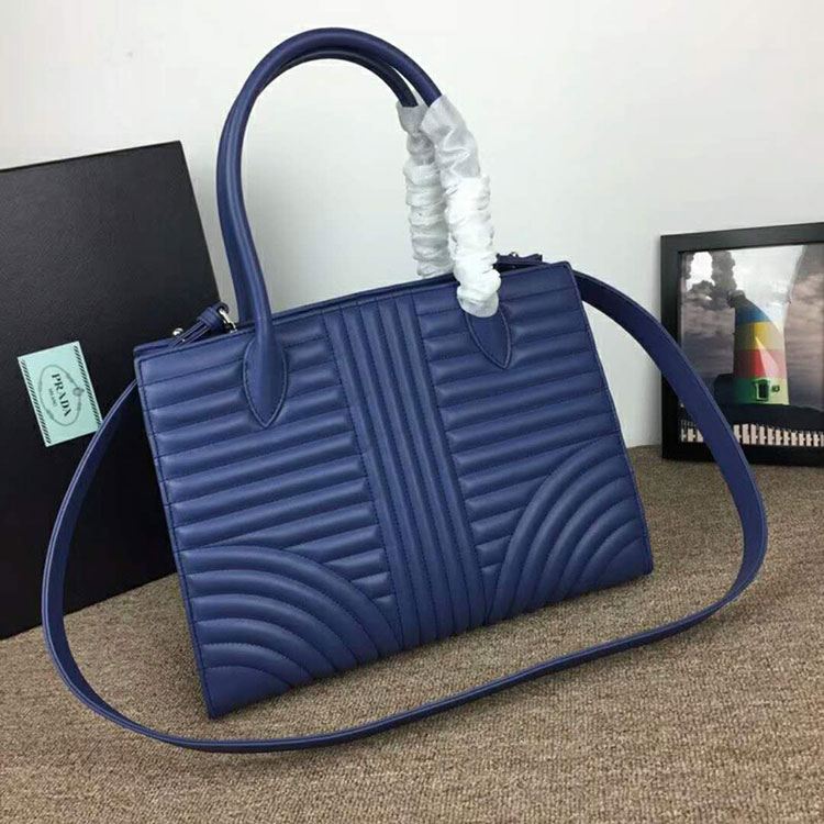 2018 prada leather handbag