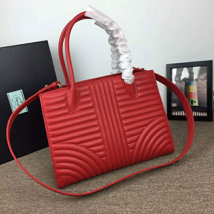 2018 prada leather handbag