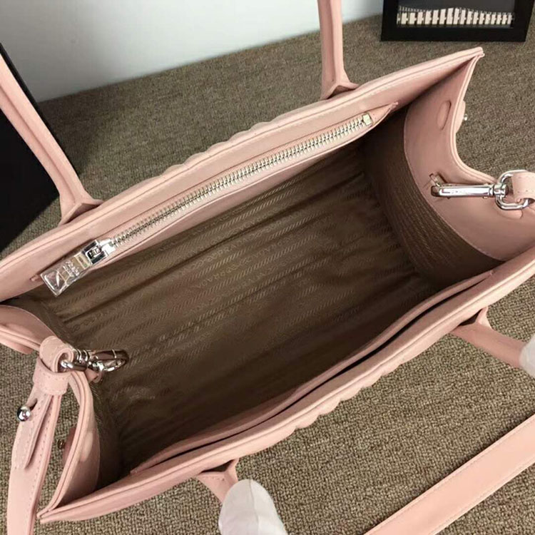 2018 prada leather handbag