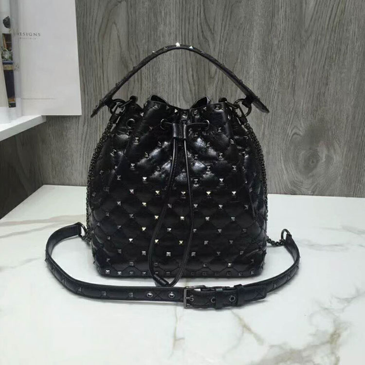 2018 valentino Rockstud Spike Bucket Bag