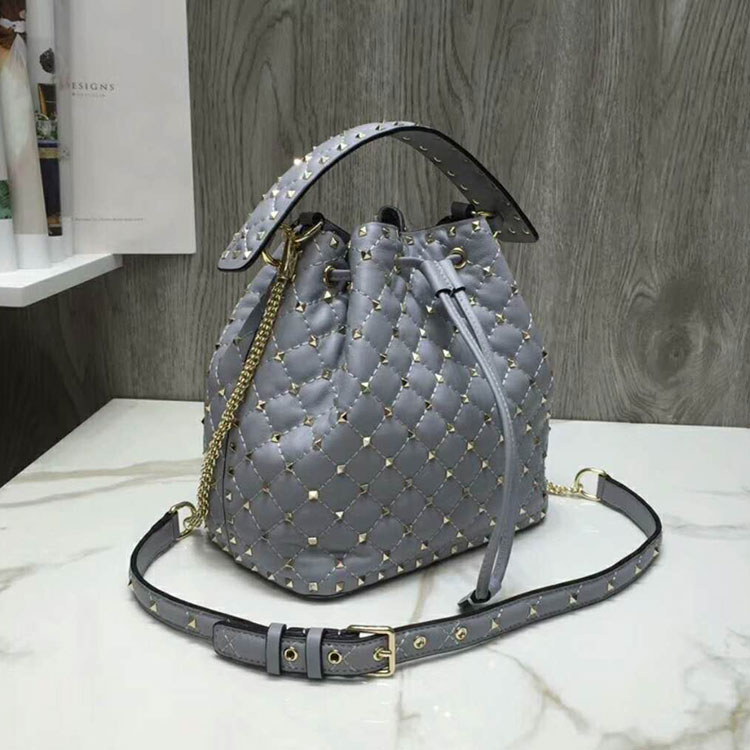 2018 valentino Rockstud Spike Bucket Bag