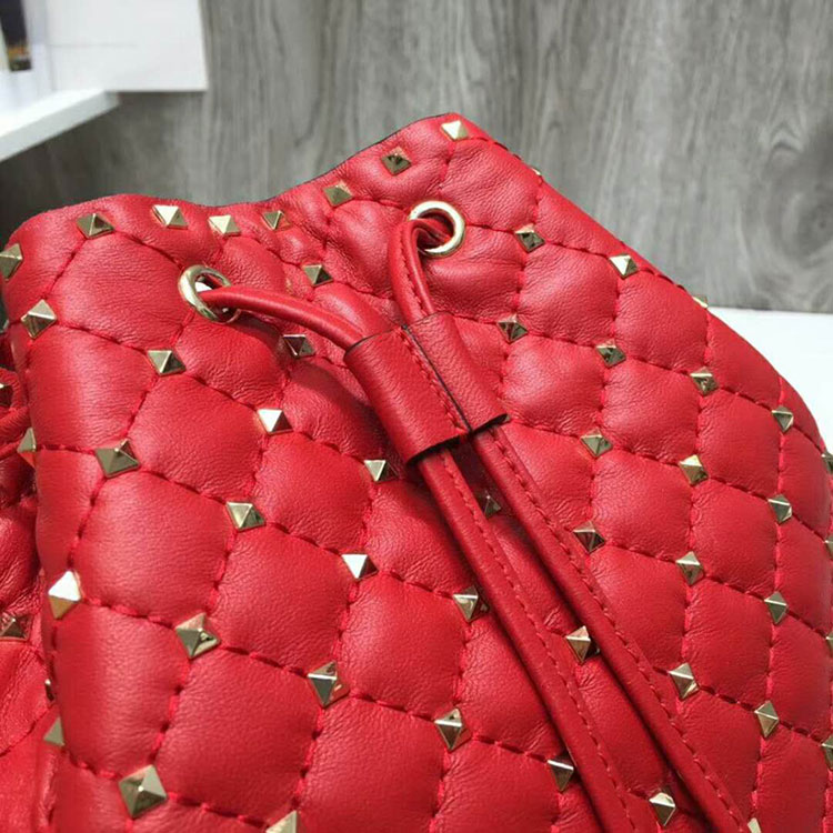 2018 valentino Rockstud Spike Bucket Bag