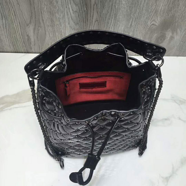 2018 valentino Rockstud Spike Bucket Bag