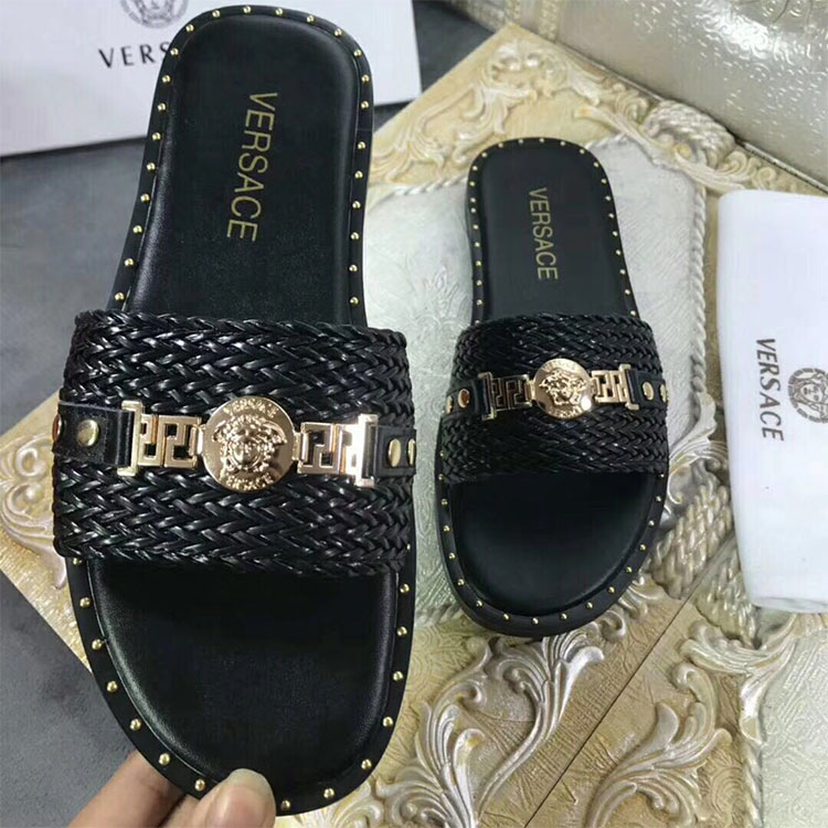 2018 versace men Slippers in Calfskin leather