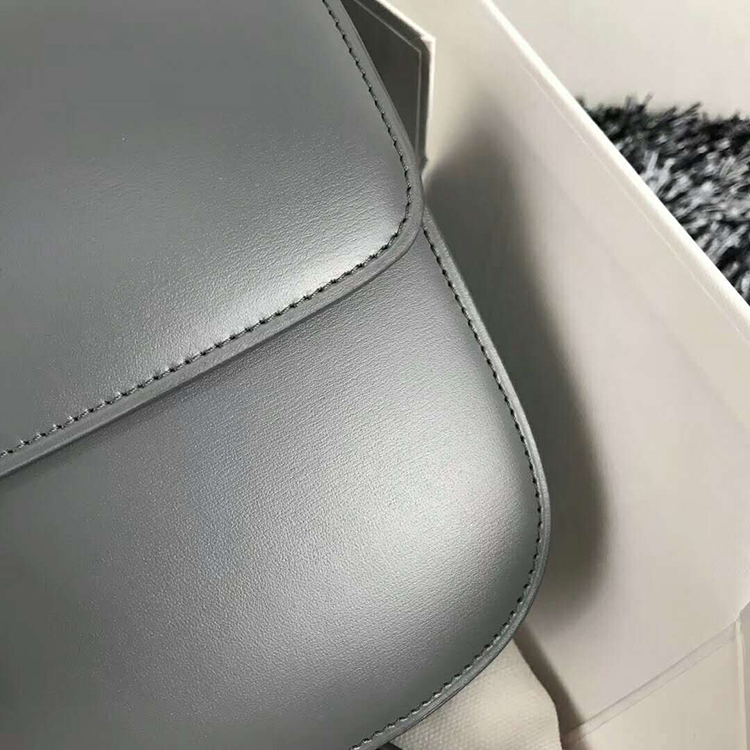 2019 CELINE MEDIUM CLASSIC BAG IN BOX CALFSKIN