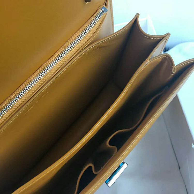 2019 CELINE MEDIUM CLASSIC BAG IN BOX CALFSKIN