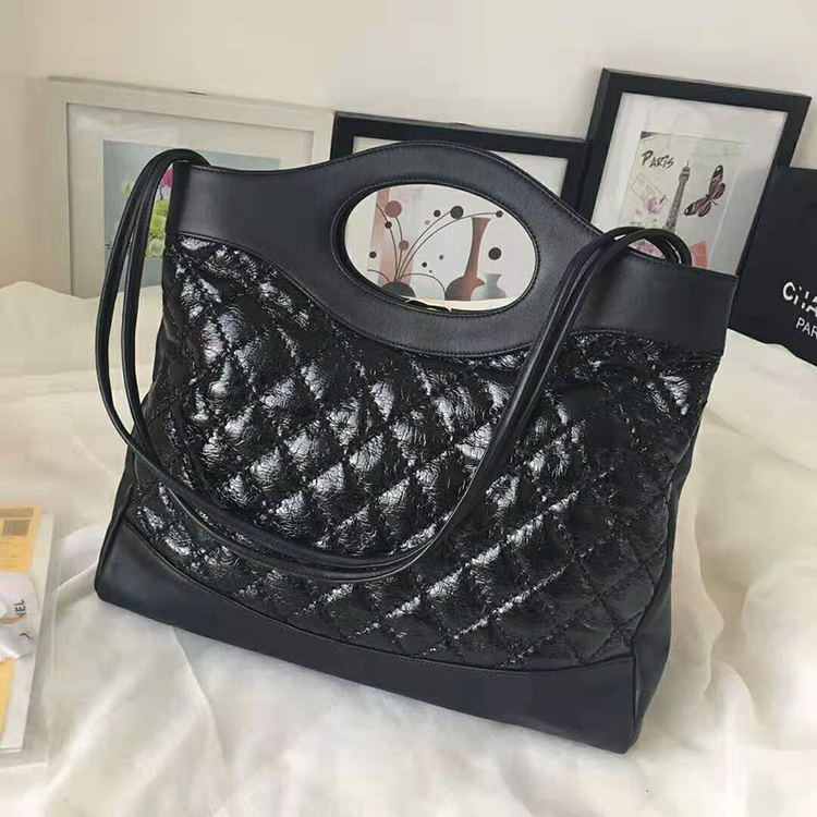 2019 CHANEL 31 Large Shopping Bag