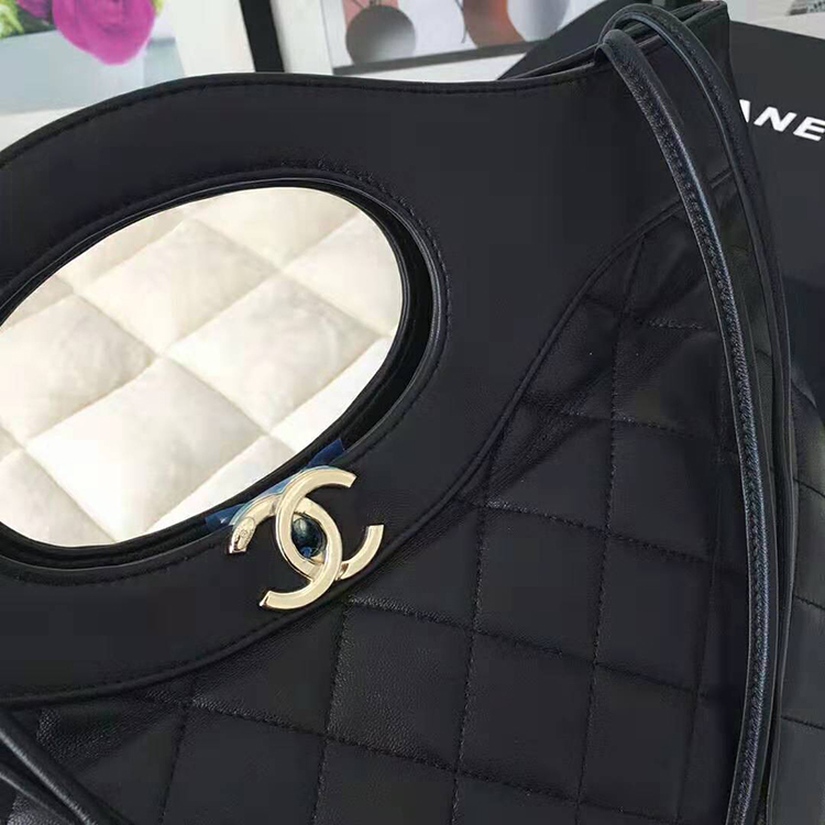 2019 CHANEL 31 Large Shopping Bag