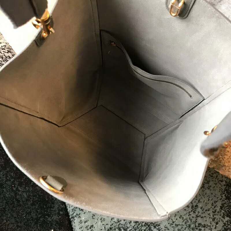 2019 Celine SANGLE BUCKET BAG IN SOFT GRAINED CALFSKIN