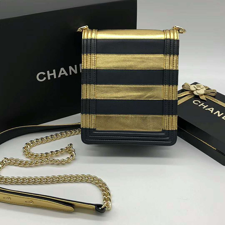 2019 Chanel BOY CHANEL HANDBAG