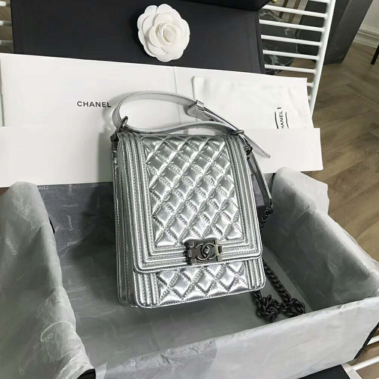 2019 Chanel BOY CHANEL HANDBAG