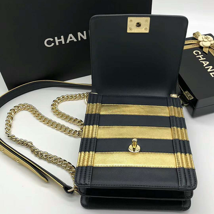 2019 Chanel BOY CHANEL HANDBAG