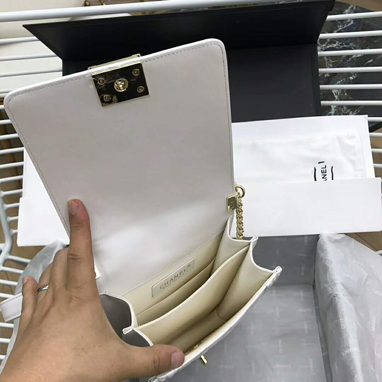 2019 Chanel BOY CHANEL HANDBAG