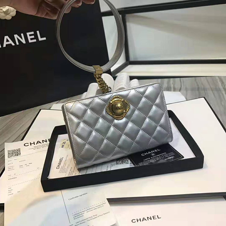 2019 Chanel CLUTCH