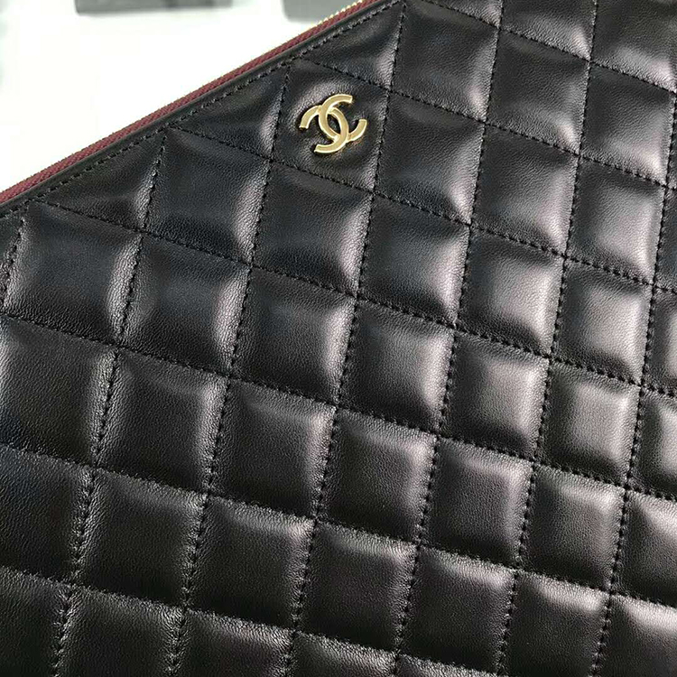 2019 Chanel Clutch