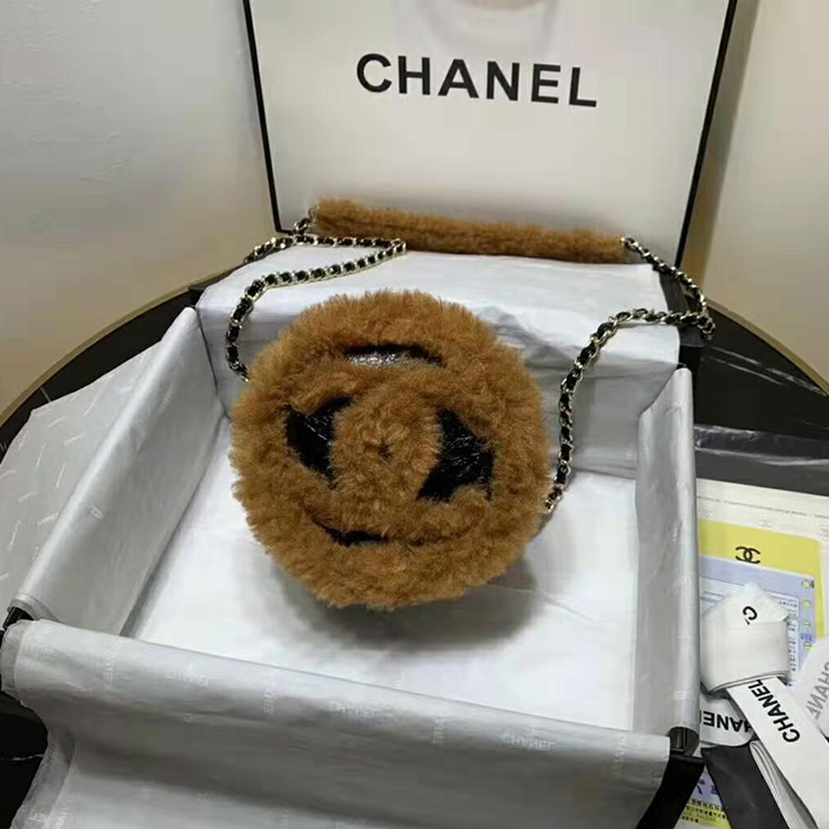 2019 Chanel Clutch with Chain