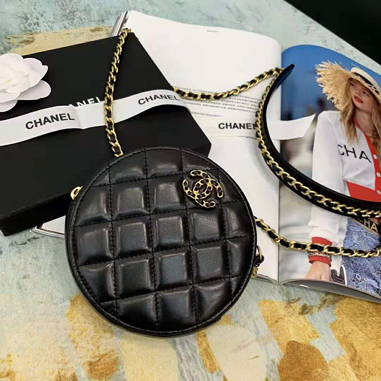 2019 Chanel Clutch with Chain