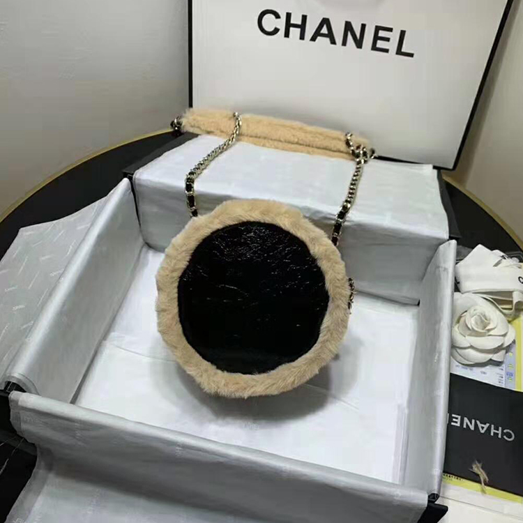 2019 Chanel Clutch with Chain