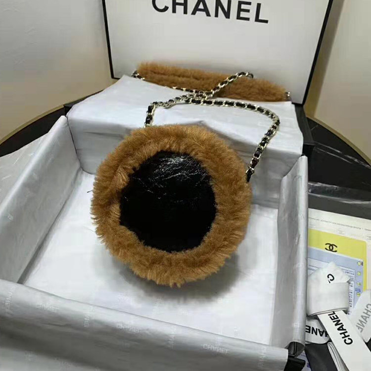 2019 Chanel Clutch with Chain