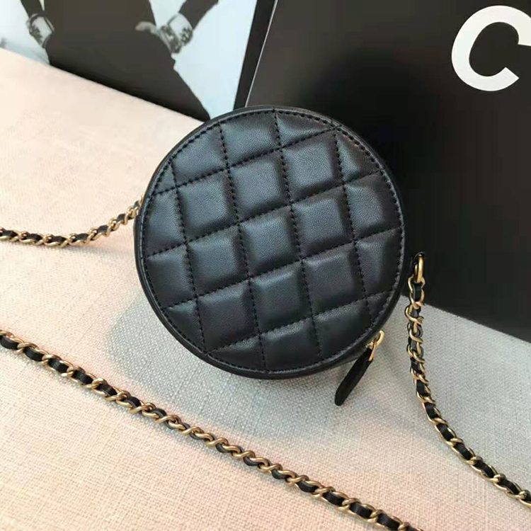 2019 Chanel Clutch with Chain