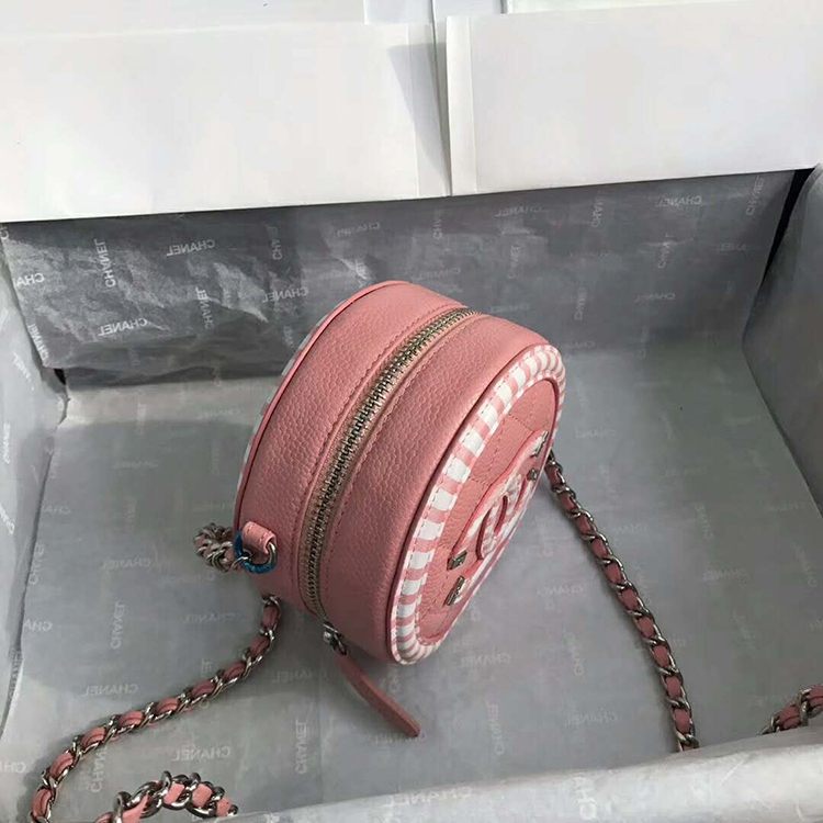 2019 Chanel Clutch with Chain