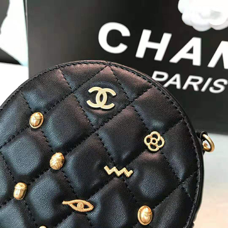 2019 Chanel Clutch with Chain