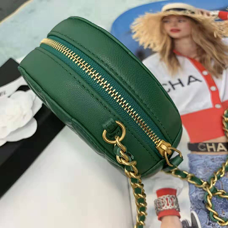 2019 Chanel Clutch with Chain