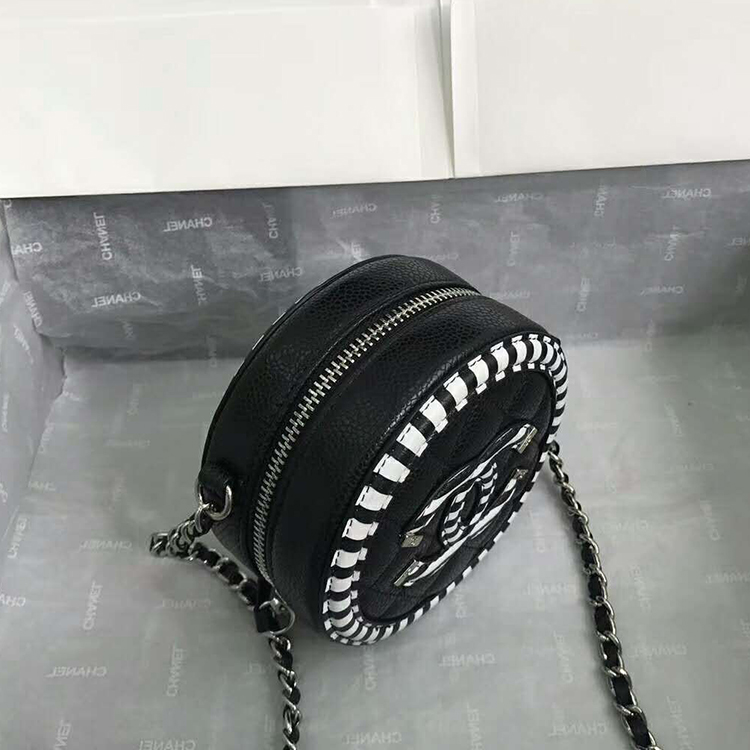 2019 Chanel Clutch with Chain