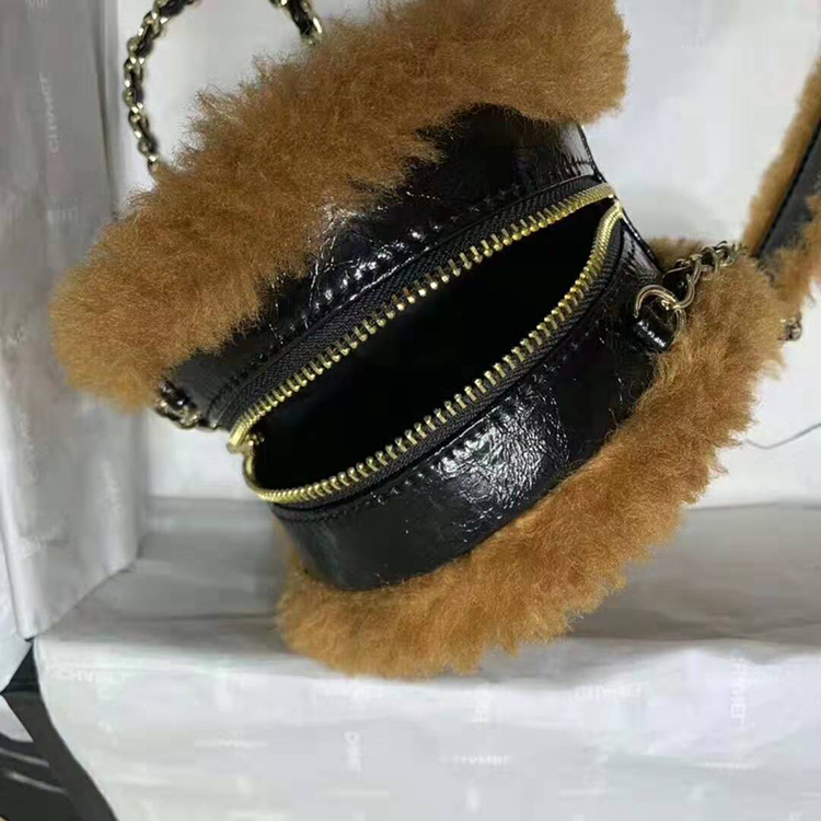 2019 Chanel Clutch with Chain