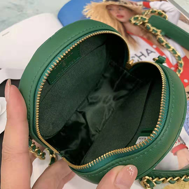 2019 Chanel Clutch with Chain