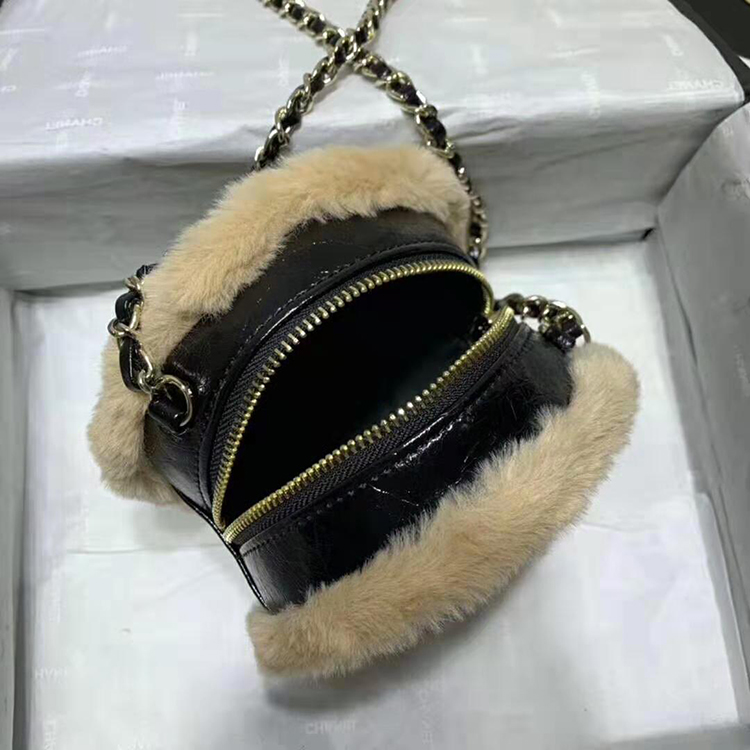 2019 Chanel Clutch with Chain