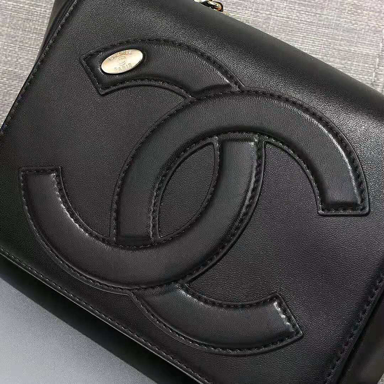 2019 Chanel FLAP BAG