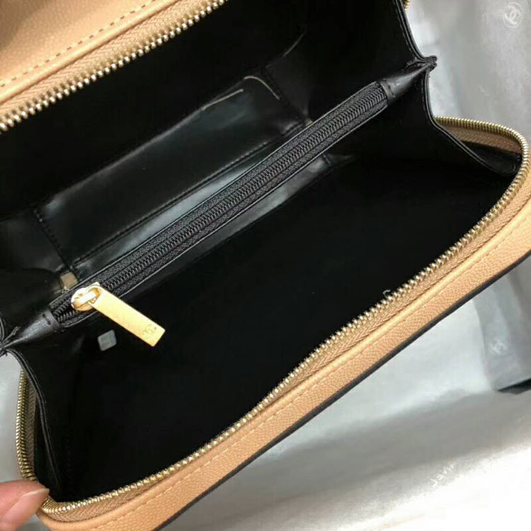 2019 Chanel Large Vanity Case