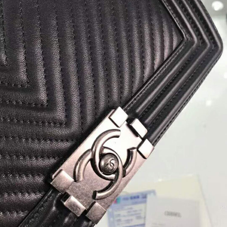 2019 Chanel Le Boy Flap Shoulder Bag