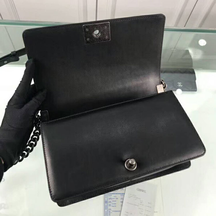 2019 Chanel Le Boy Flap Shoulder Bag