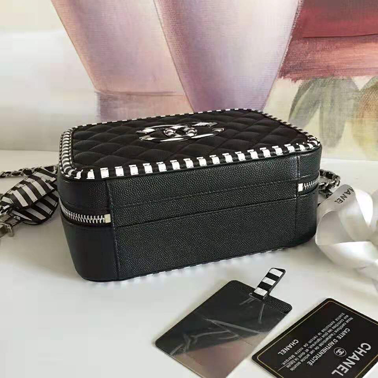 2019 Chanel Medium Vanity Case