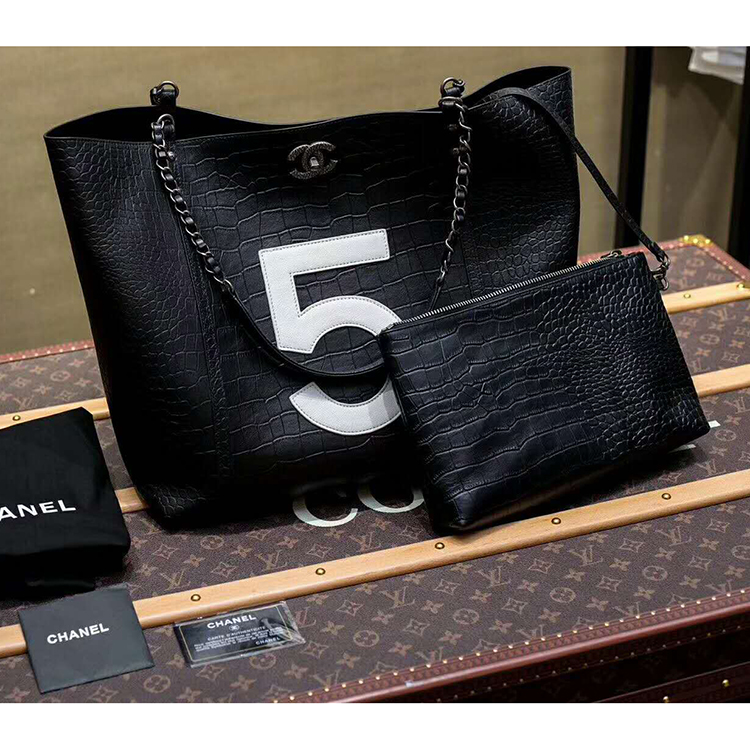 2019 Chanel Shopping Bag