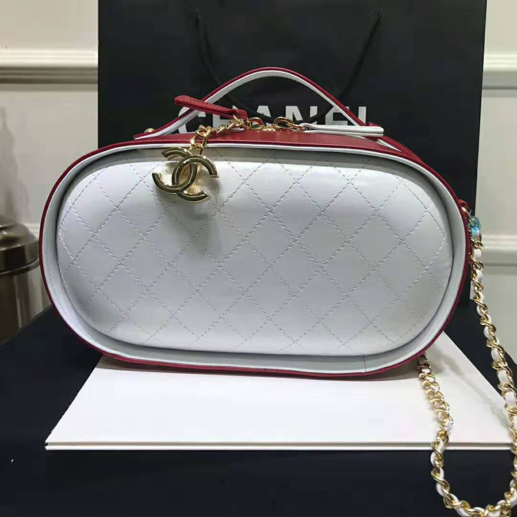 2019 Chanel VANITY CASE