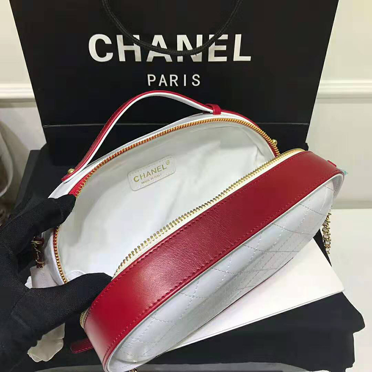 2019 Chanel VANITY CASE