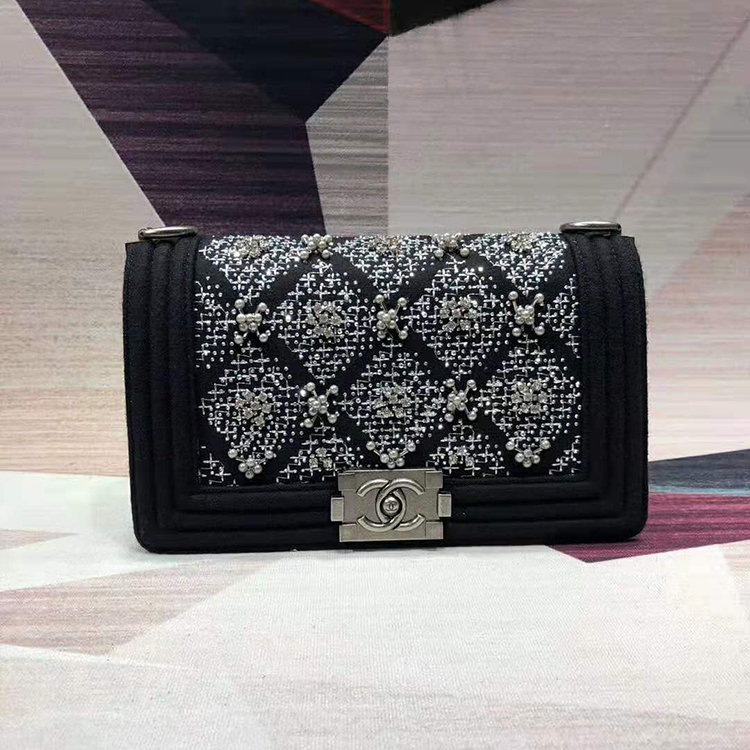 2019 Chanel boy chanel handbag