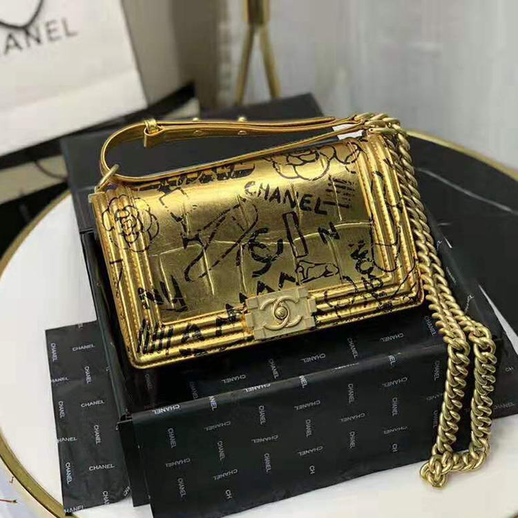 2019 Chanel boy chanel handbag