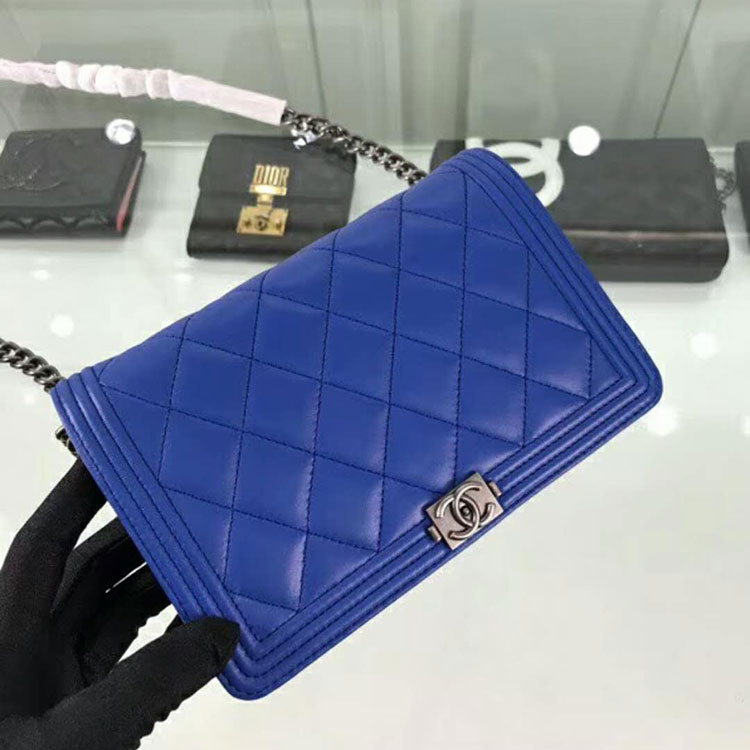 2019 Chanel boy chanel wallet on chain